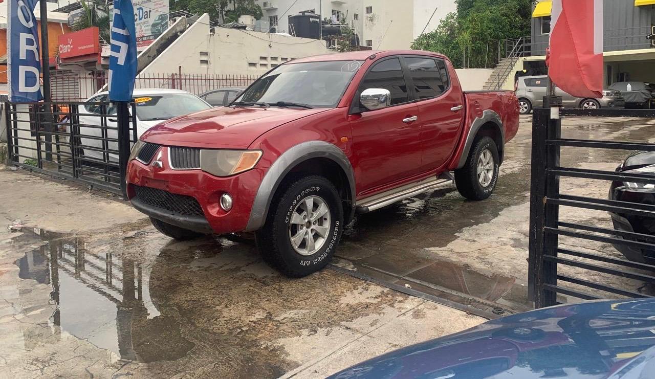 jeepetas y camionetas - 2007 Mitsubishi L200 4x4 DIESEL 0