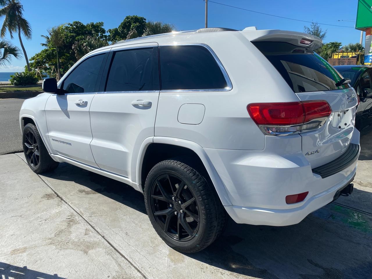 jeepetas y camionetas -  Jeep Grand Cherokee Laredo 4x4 2016 6