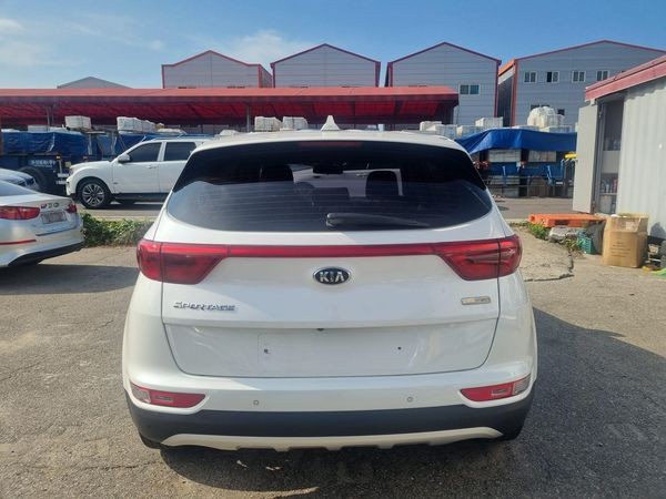 jeepetas y camionetas - KIA SPOTAGE 2017 BLANCODESDE: US$ 21,000-Automático 1