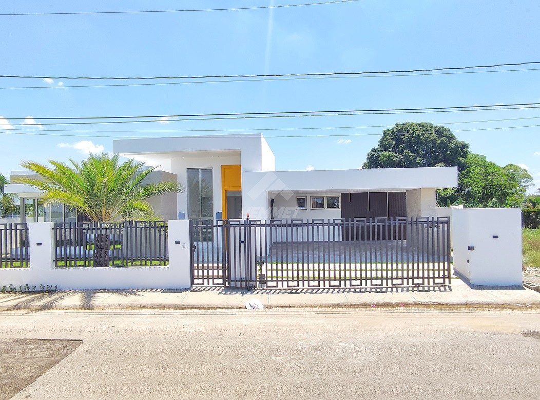 casas - MINIMALISTA CASA CON PICUZZY Y PATIO PROYECTO CERRADO LLANOS GURABO SANTIAGO  2