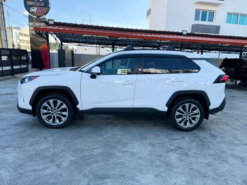 jeepetas y camionetas - Toyota rav4 2019 3