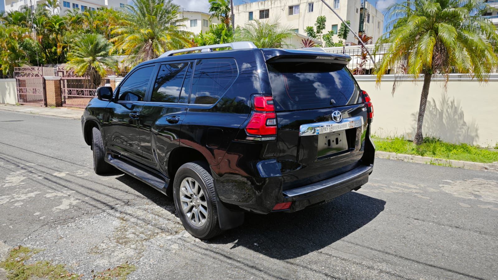 jeepetas y camionetas - Toyota prado 2020 VXL full  8