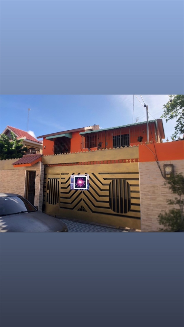 casas - Venta de casa en el sector de vista hermosa Santo Domingo este 4