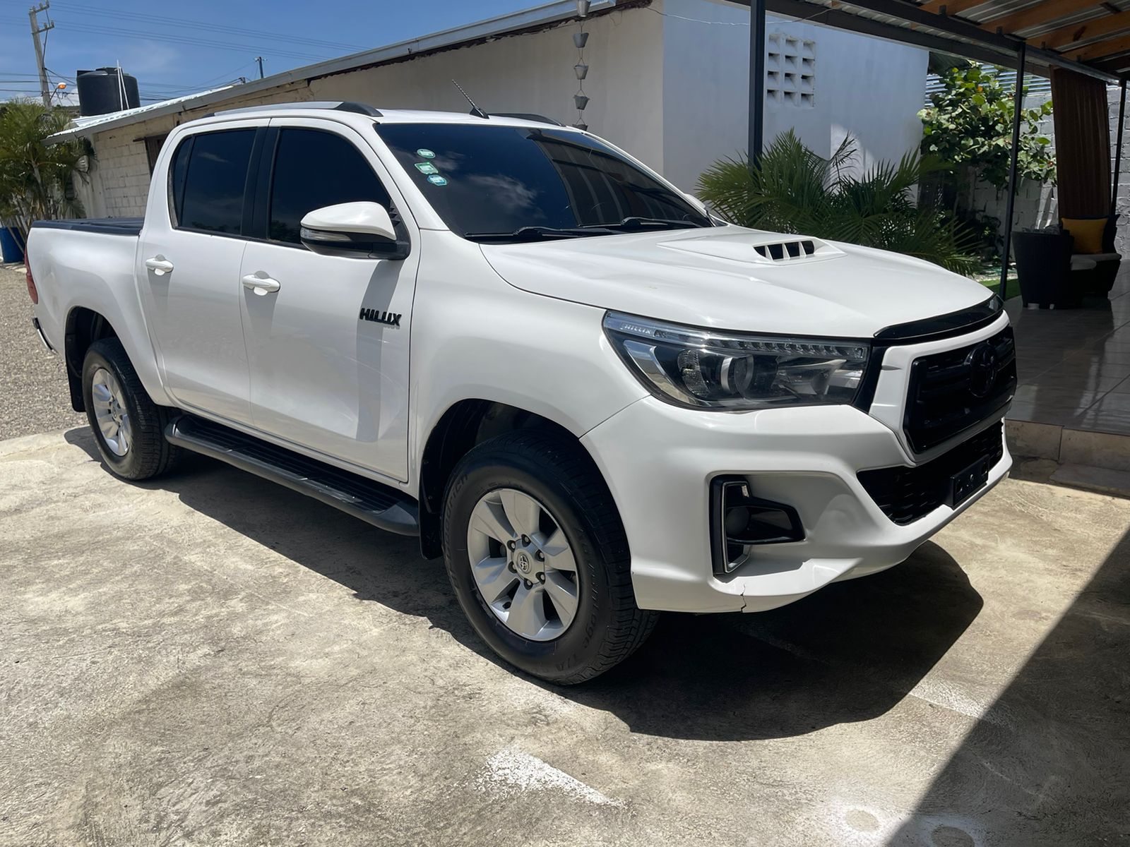 jeepetas y camionetas - Toyota hilux 2016 frente 2020 1