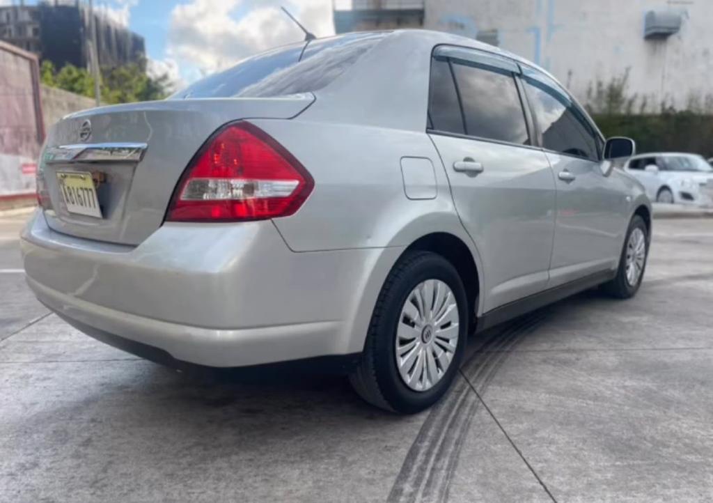 carros - Venta Nissan Tiida 2013 como nuevo 2