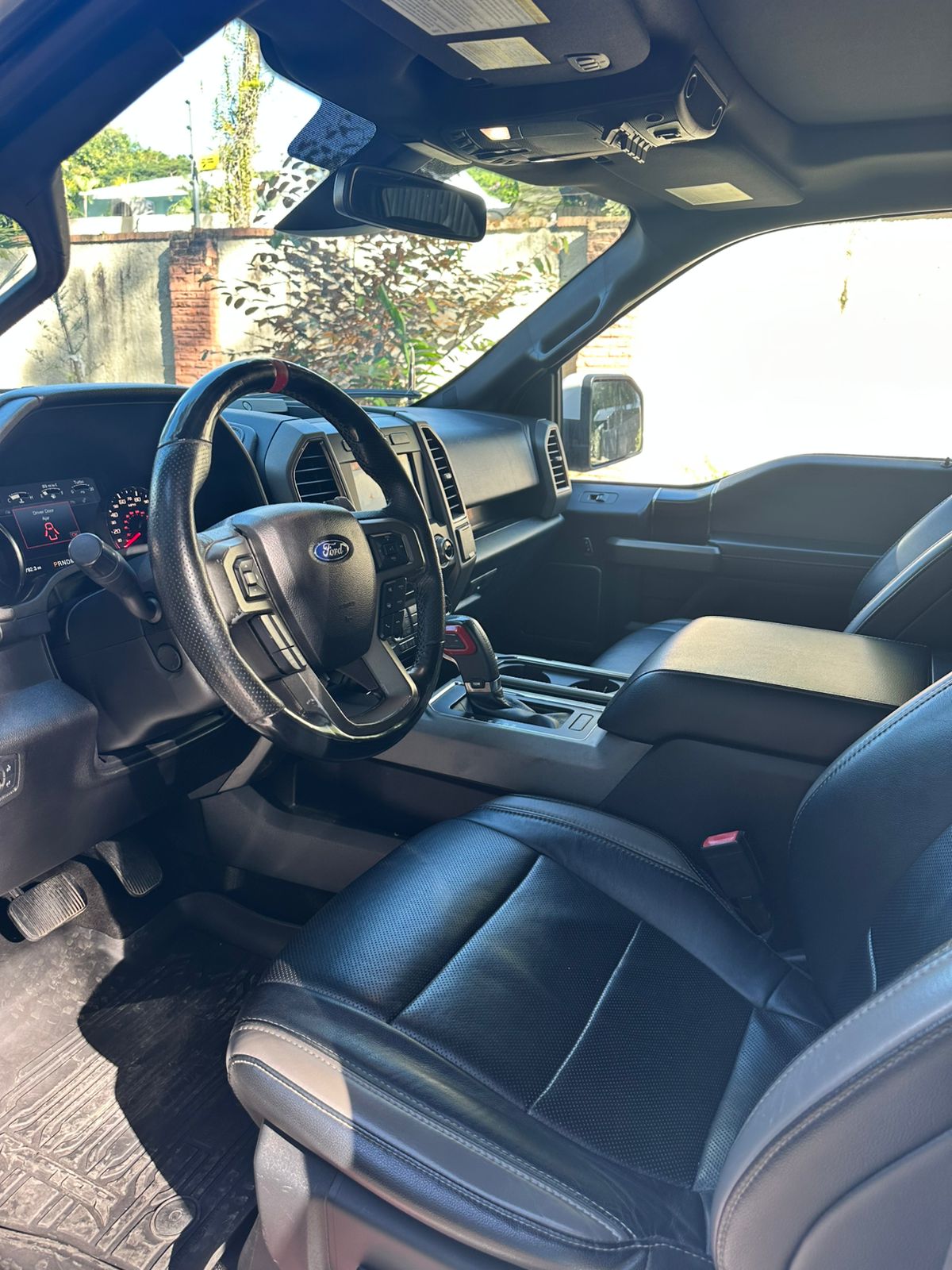 jeepetas y camionetas - Ford Raptor SVT 2018 impecable  5