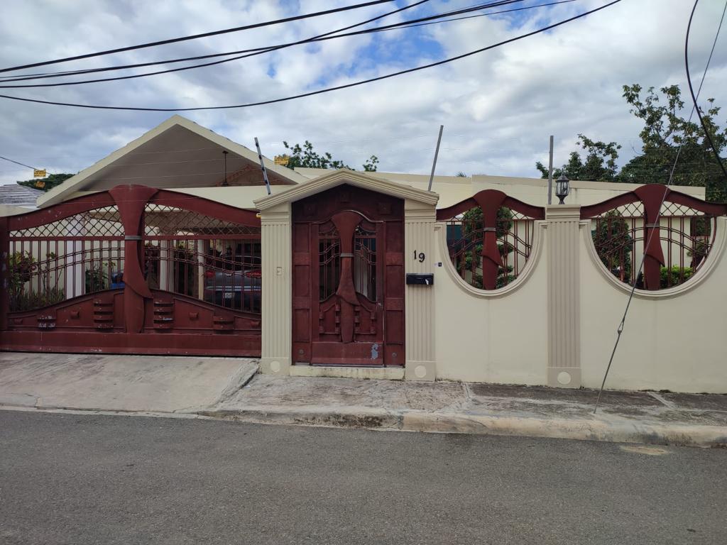 casas - CASA EN VENTA EN SANTO DOMINGO ESTE VISTA HERMOSA 0