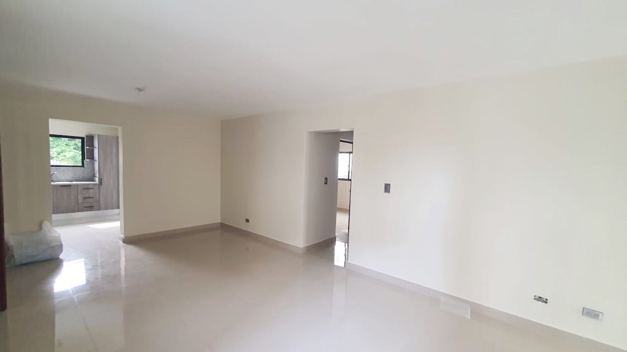 apartamentos - hermoso apartamento en una zona céntrica en Evaristo Morales  2