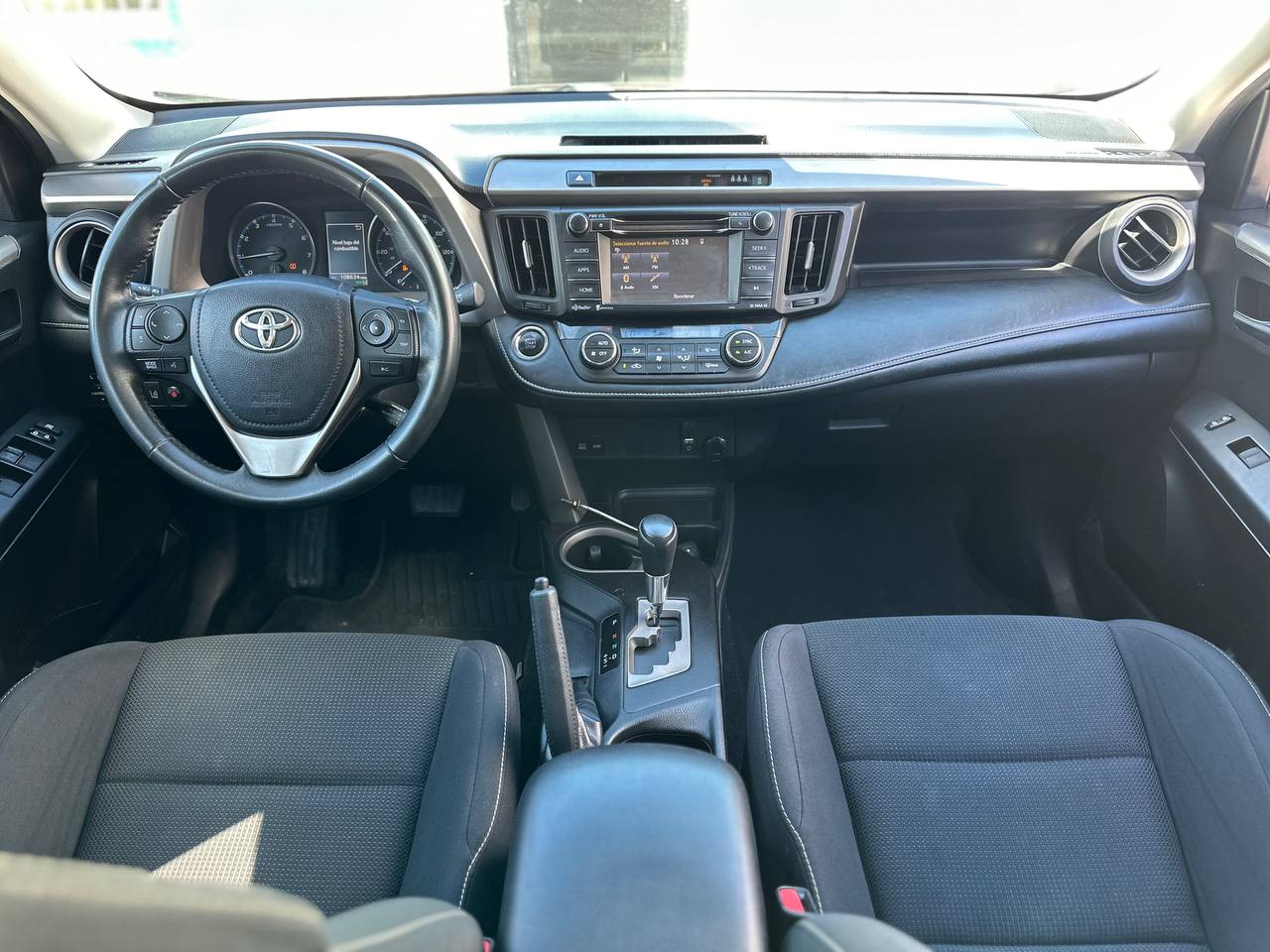 jeepetas y camionetas - TOYOTA RAV4 XLE 2018  5