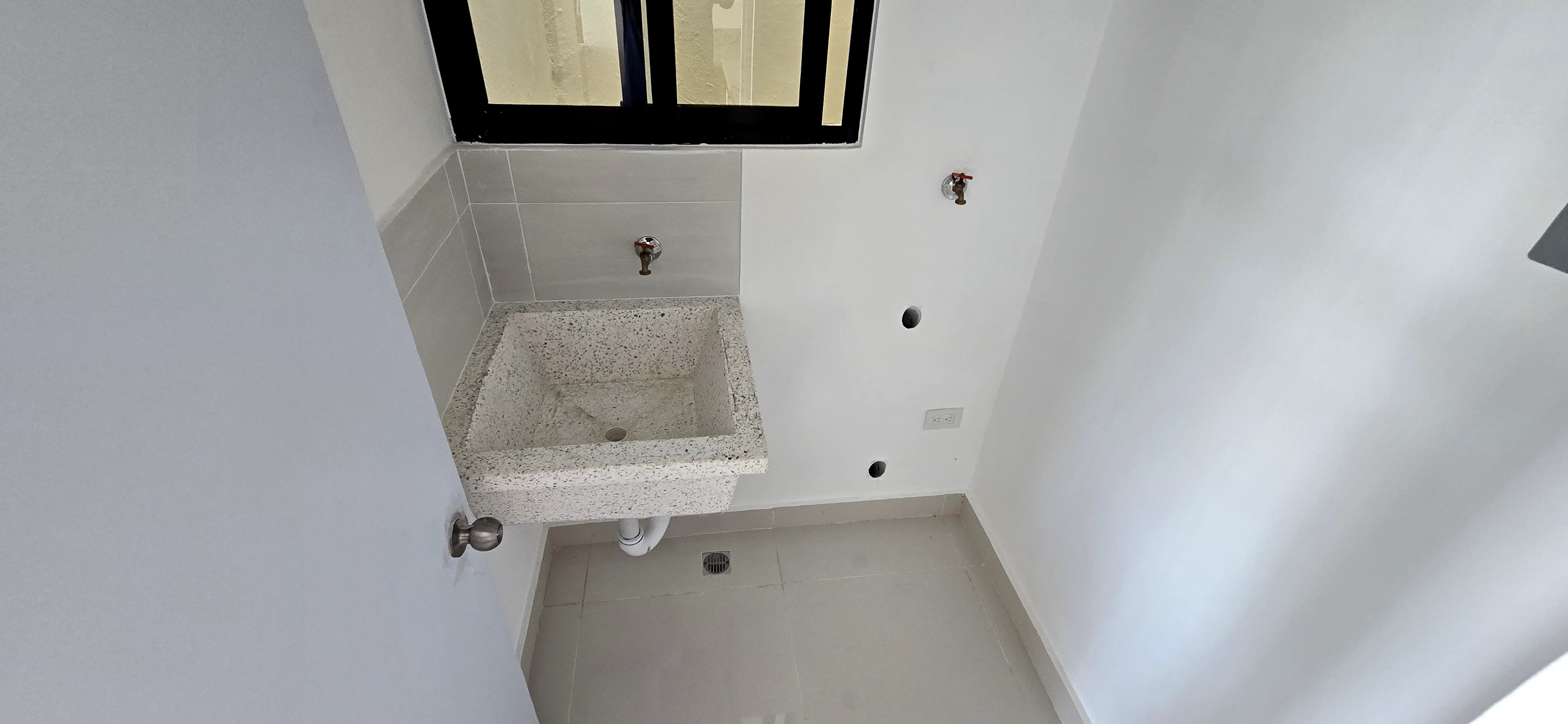 apartamentos - Vendo 2do piso nuevo moderno  3