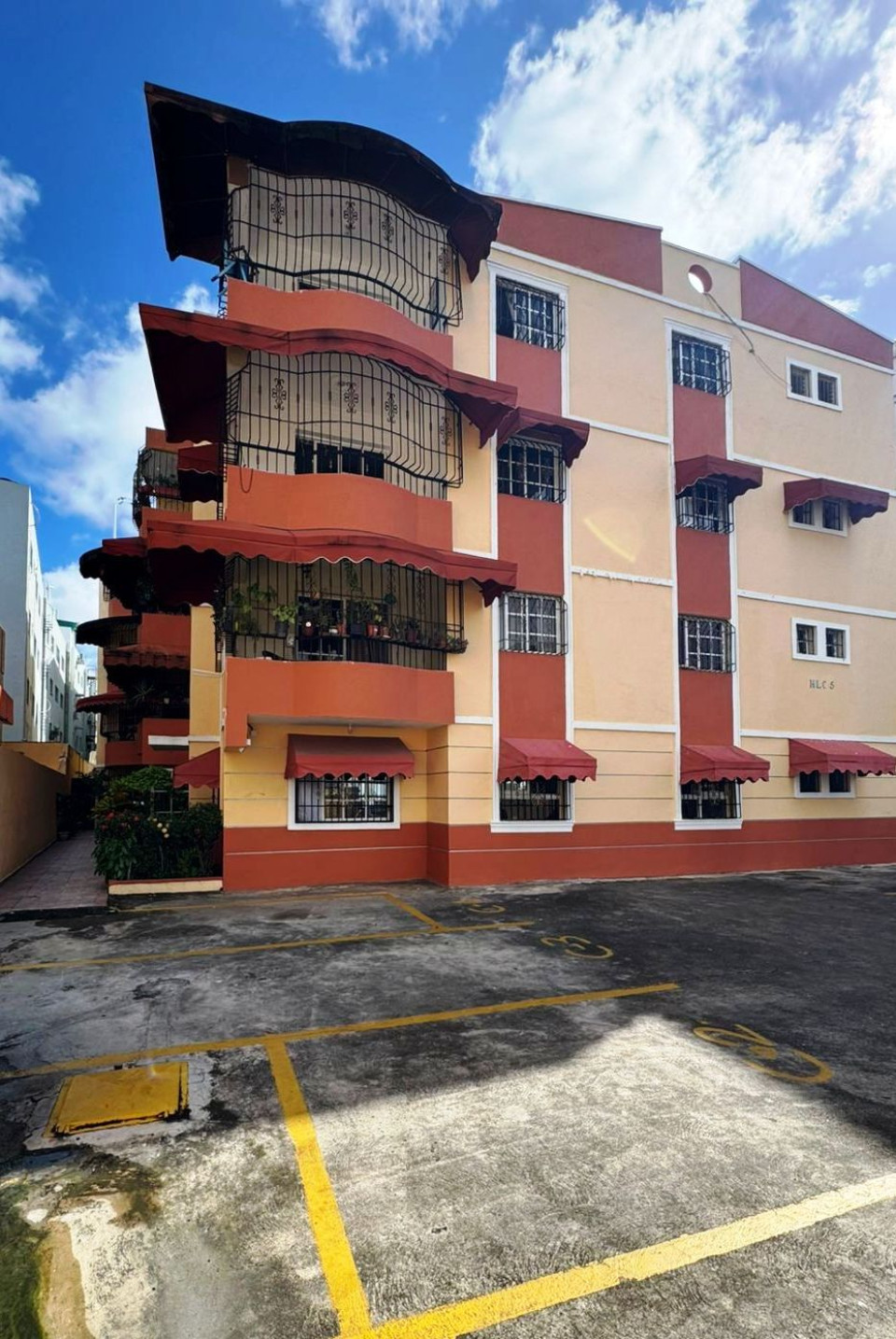 apartamentos - Apartamento en VISTA HERMOSA SANTO DOMINGO ESTE