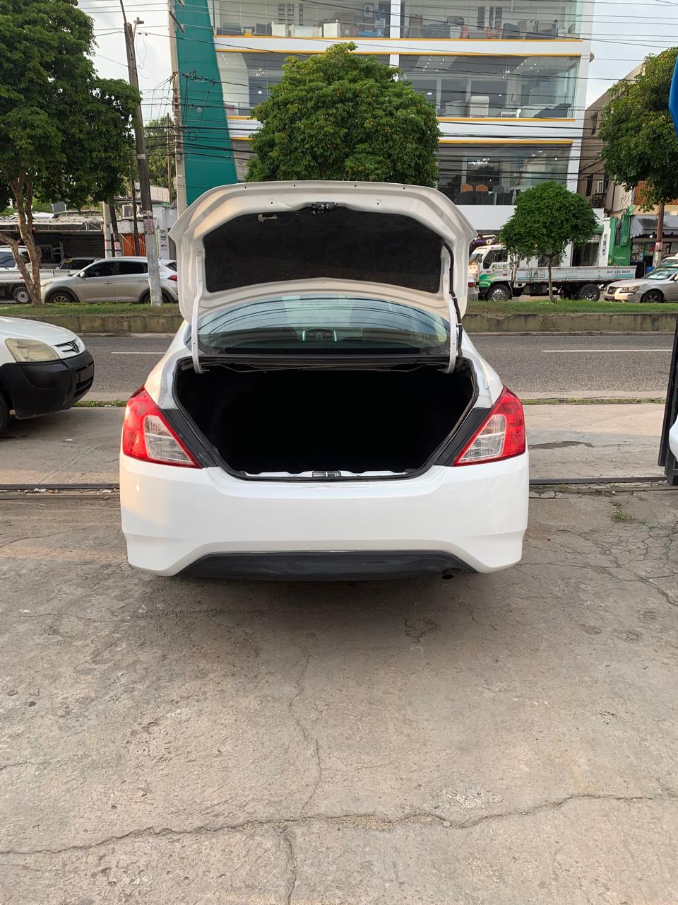 carros - Nissan Versa SV 2019 7