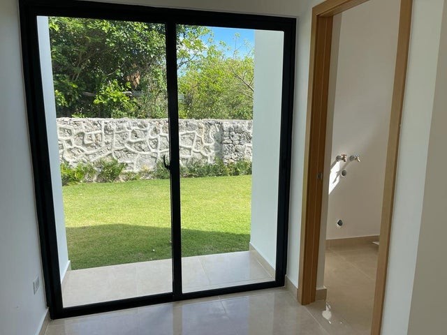 casas - Casa en venta Punta Cana #24-1648 dos dormitorios, piscina, canchas, gazebo
 2