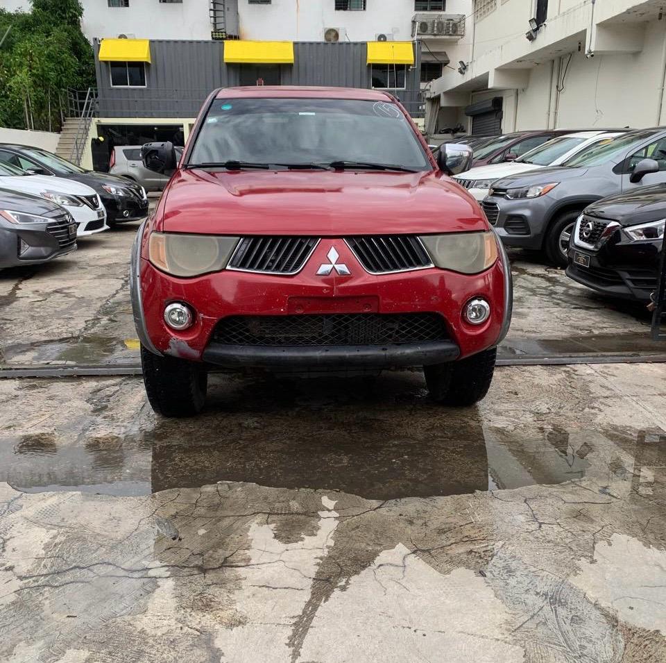 jeepetas y camionetas - 2007 Mitsubishi L200 4x4 DIESEL 2