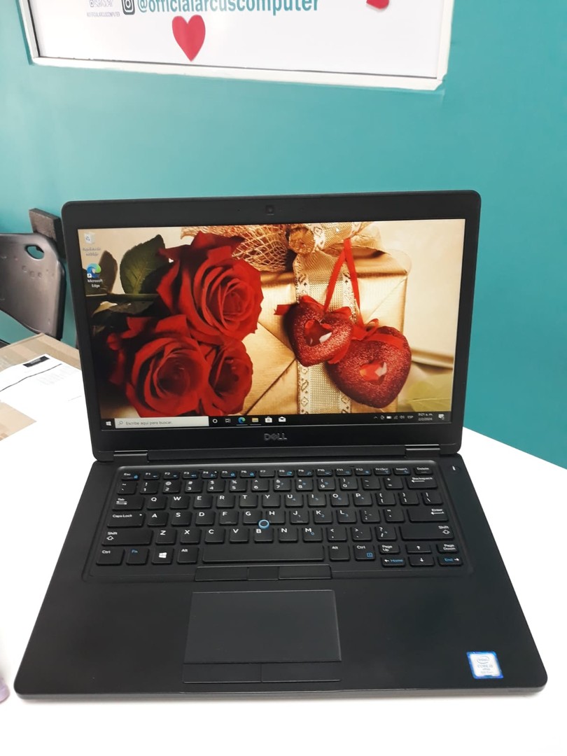 computadoras y laptops - Laptop, Dell Latitude 5490 / 8th Gen, Intel Core i5 / 8GB DDR4 / 256GB SSD
 3