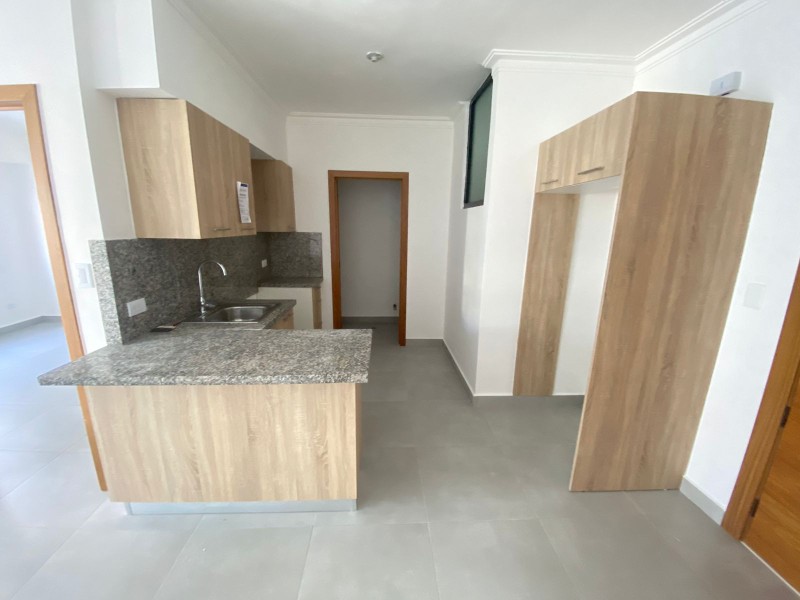 apartamentos - Venta y alquiler Nuevo Evaristo Morales 2