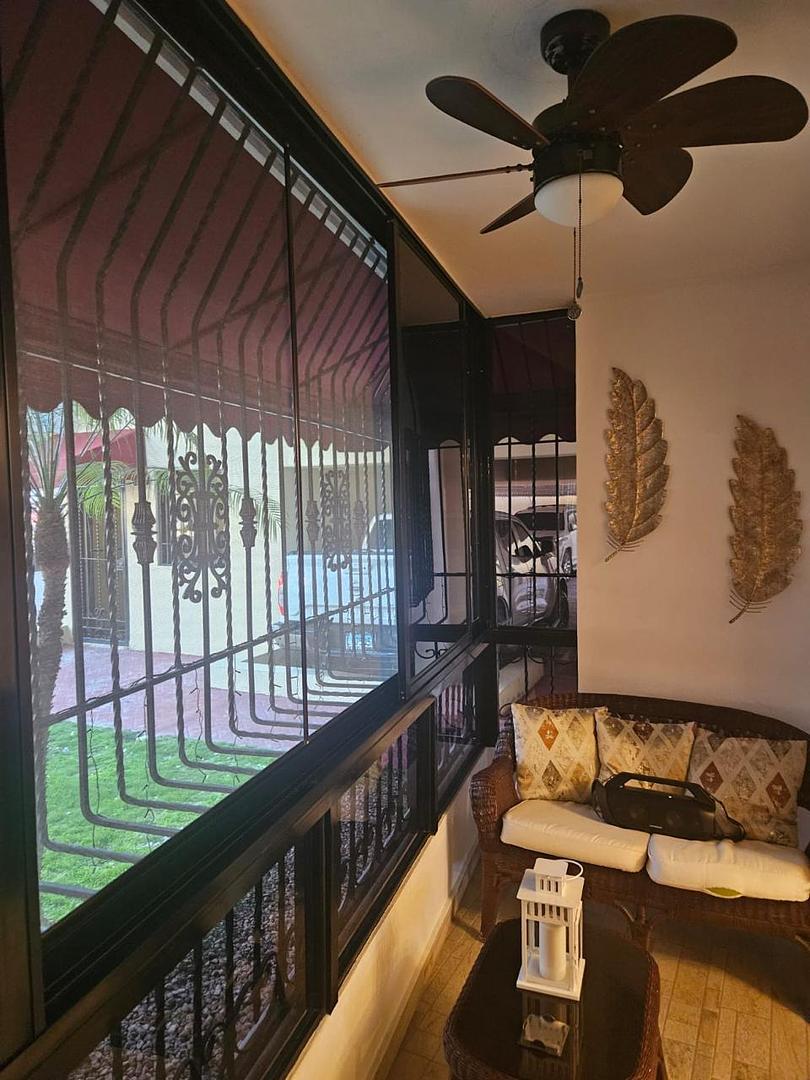 apartamentos - Vendo apartamento 1er nivel amueblado Las Colinas de los rios
