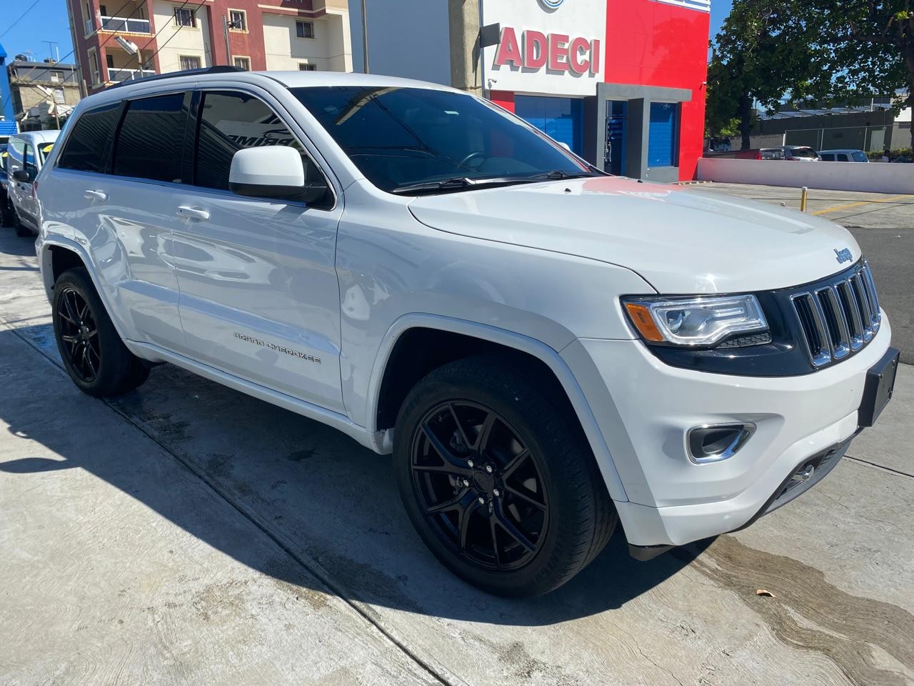 jeepetas y camionetas -  Jeep Grand Cherokee Laredo 4x4 2016 9