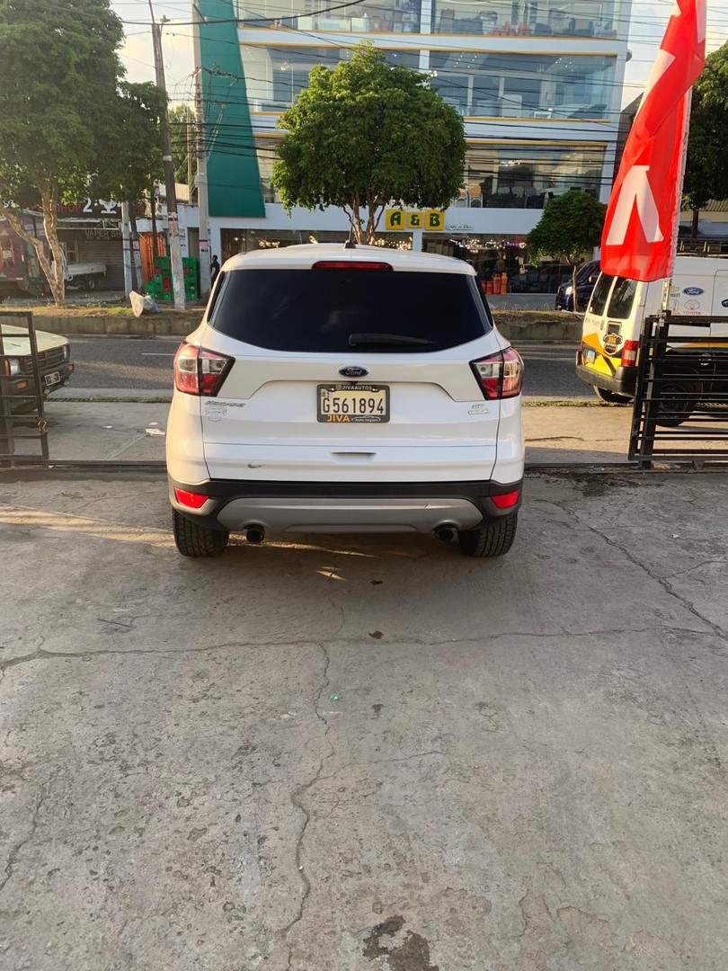 jeepetas y camionetas - 2017 Ford Escape SE  8