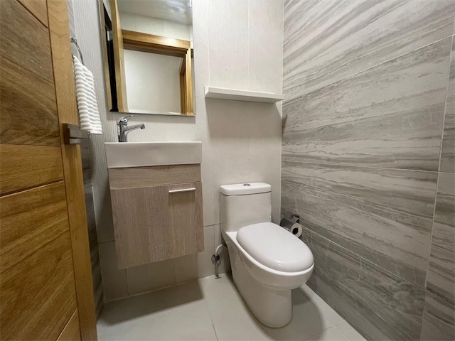 apartamentos - Evaristo Morales📍US$1,200
Apartamento amueblado en torre moderna 7