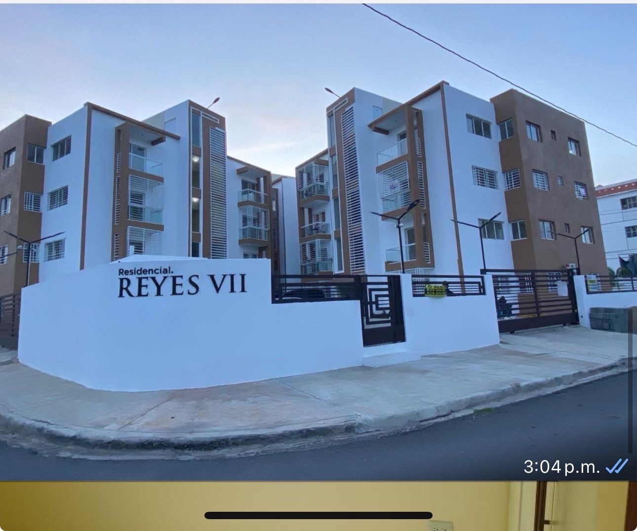 apartamentos - venta de apartamento de 116mts en la autopista de san Isidro 3er piso  3