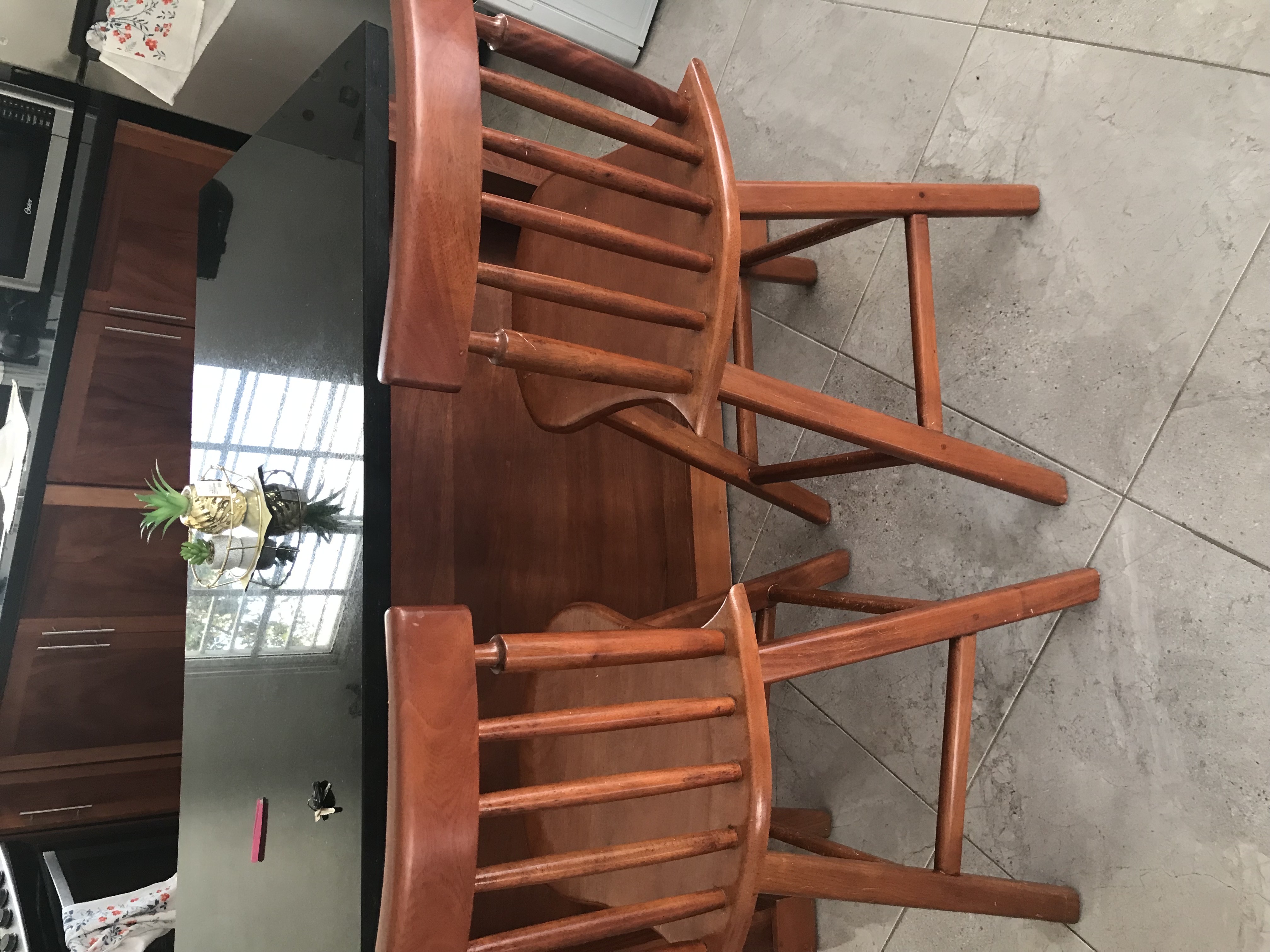 muebles y colchones - se vende esta dos butacas para desayunador a buen precio  1