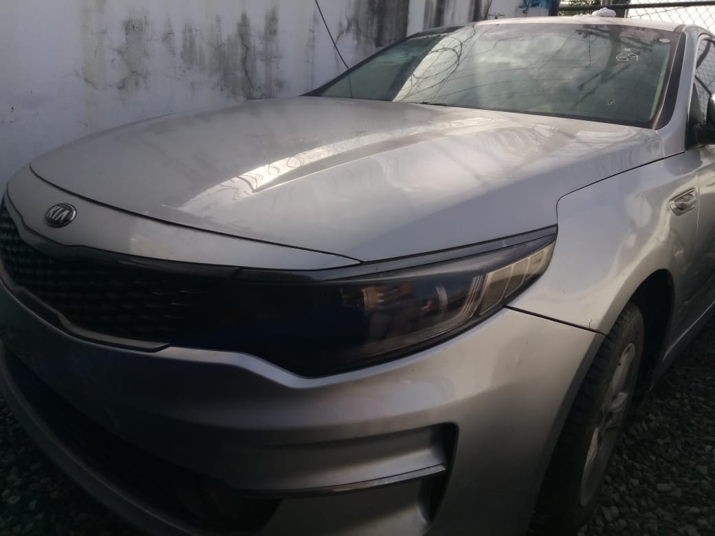 carros - KIA K5 2017 GRISDESDE: RD$ 695,000.00