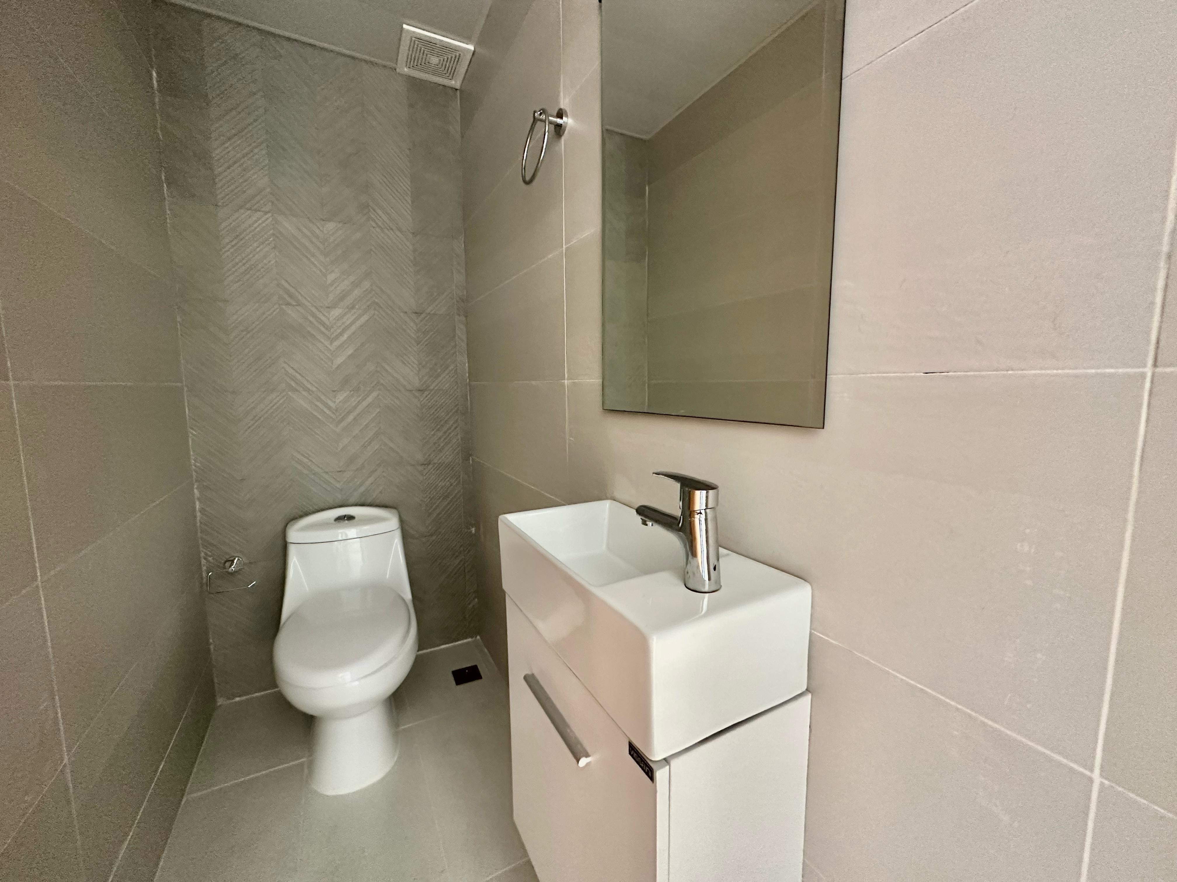 apartamentos - Evaristo Morales📍

❗️Apartamento en alquiler ❗️
 6