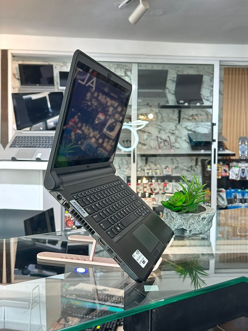 computadoras y laptops - Laptop Dell Latitude 3340 Touch!!! $10,490 pesos
 3