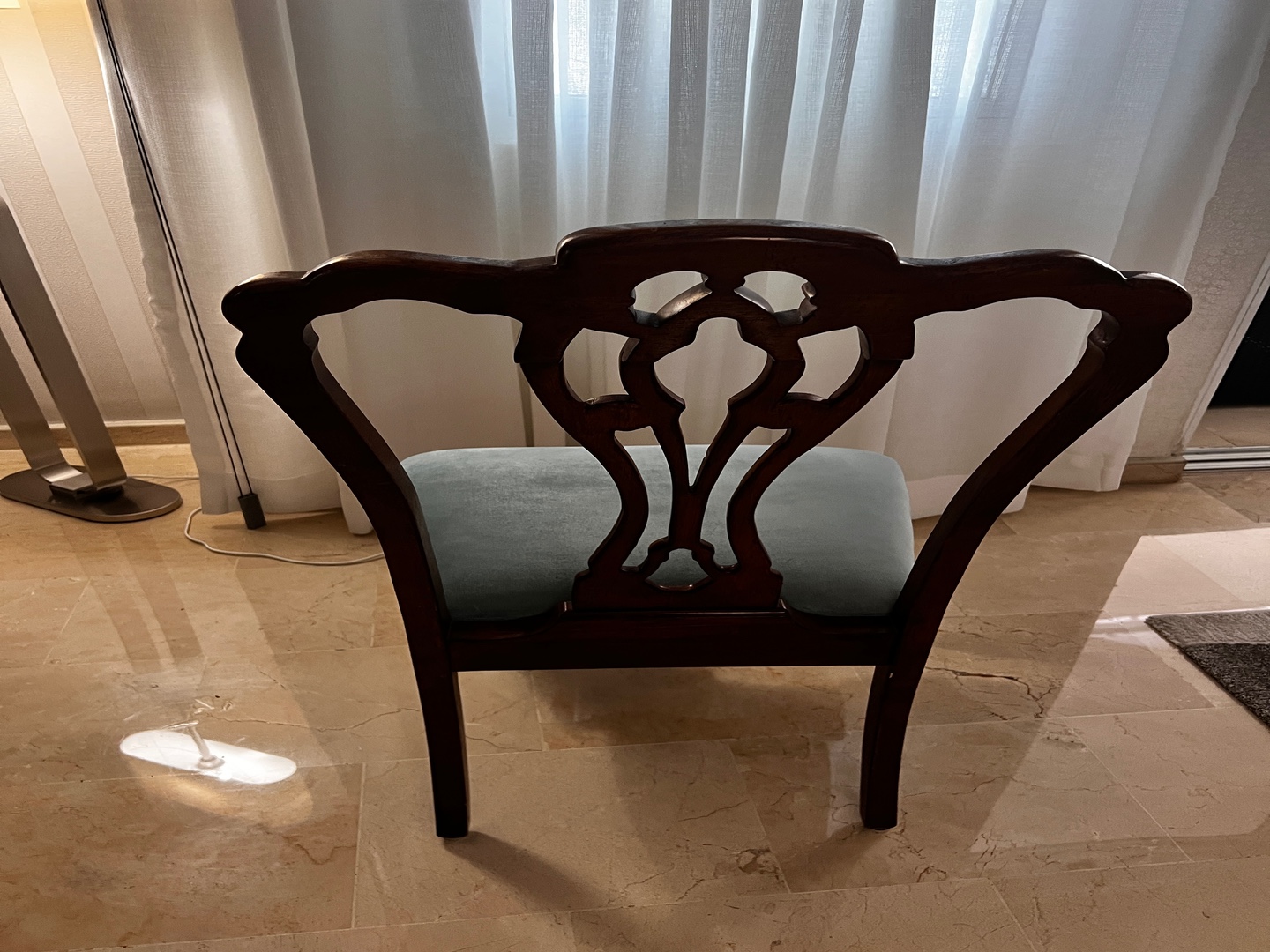 muebles y colchones - *Vendido* -Venta juego de sillas comedor usado casi como nuevo ( no incluye mesa 2