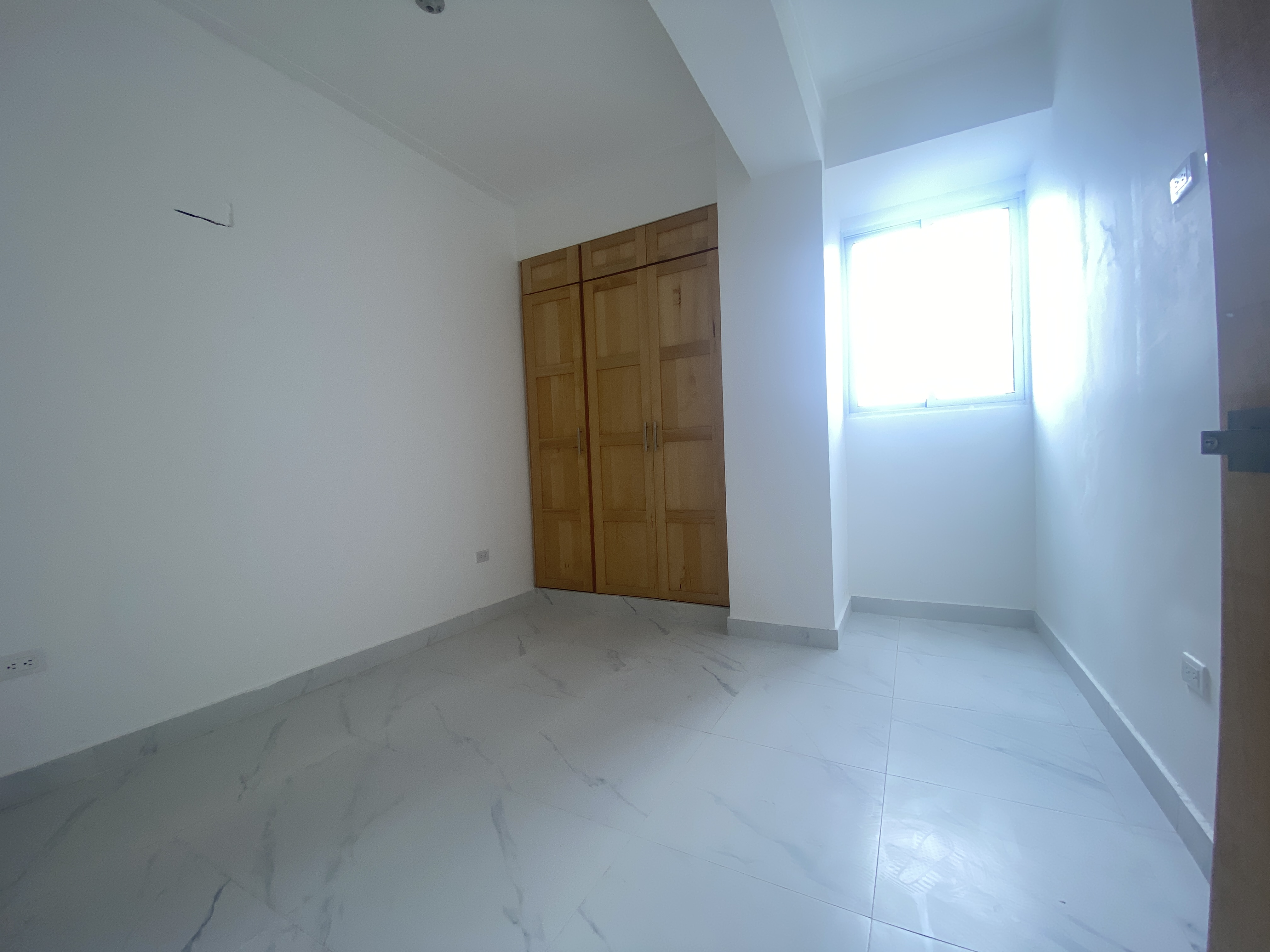 apartamentos - Espacioso apartamento casi nuevo en Sto.Dgo. Este 6