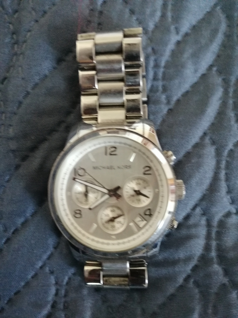 joyas, relojes y accesorios - Vendo reloj Michael Kors