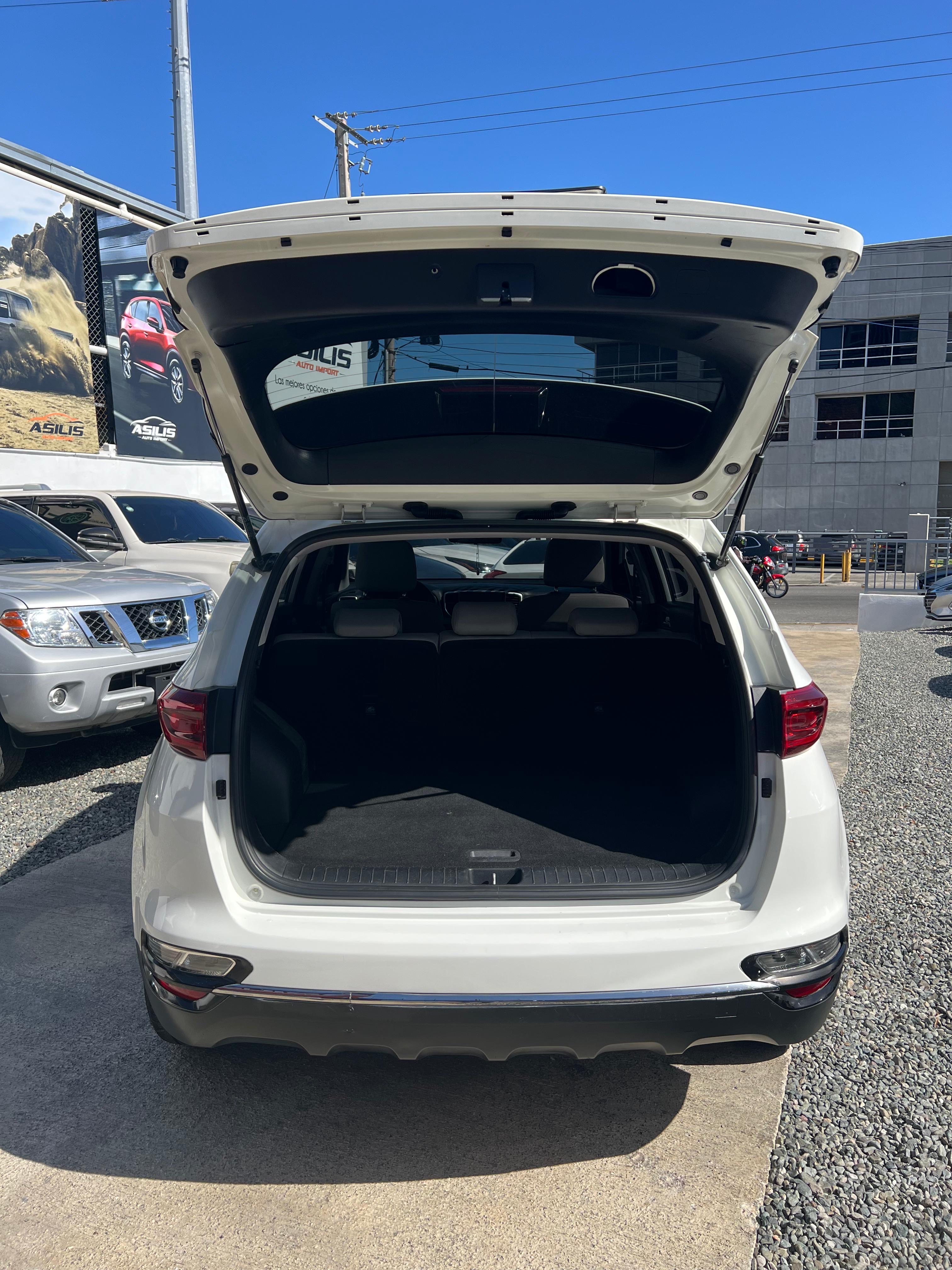 jeepetas y camionetas - Kia Sportage LX 2020 (DOHC)  4