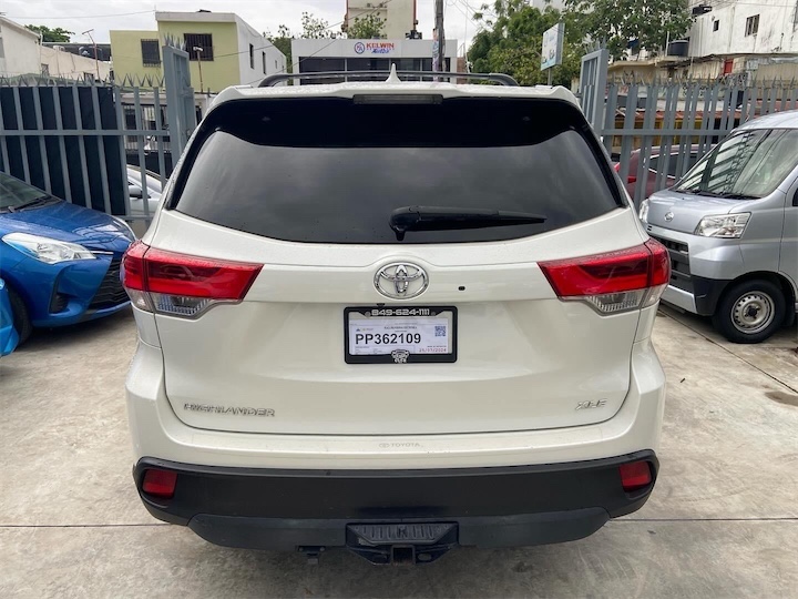 jeepetas y camionetas - TOYOTA HIGHLANDER XLE 2019 2