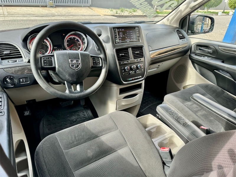 jeepetas y camionetas - Dodge Grand Caravan SE 2018  8