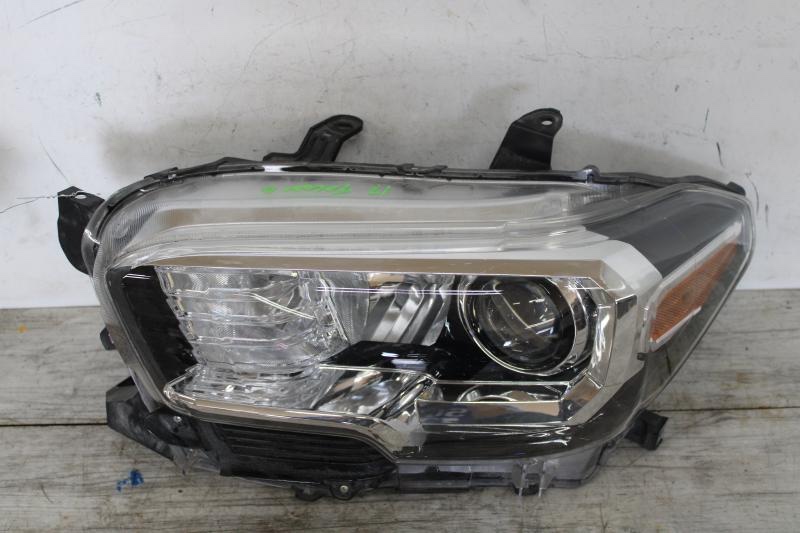 accesorios para vehiculos - TACOMA 2018 TOYOTA PANTALLA LUZ DERECHA