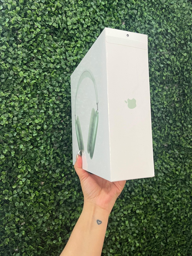 camaras y audio - AIRPODS MAX GREEN ORGINALES SELLADOS CON GARANTIA EN APPLE  3