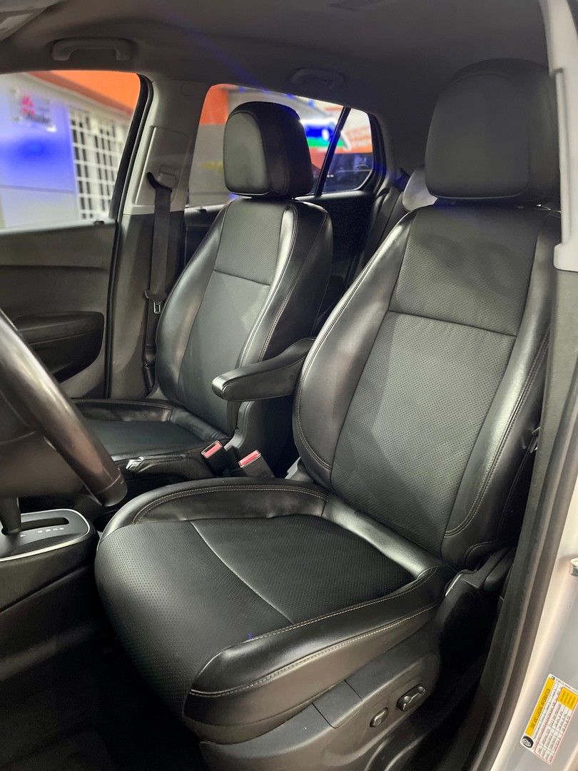 jeepetas y camionetas - Chevrolet Trax LT Gris Plata 2019 7