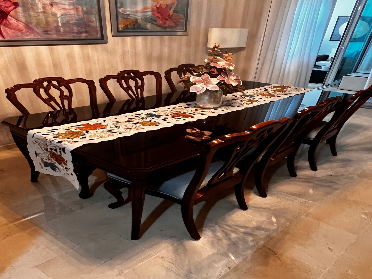 muebles y colchones - *Vendido* -Venta juego de sillas comedor usado casi como nuevo ( no incluye mesa 3