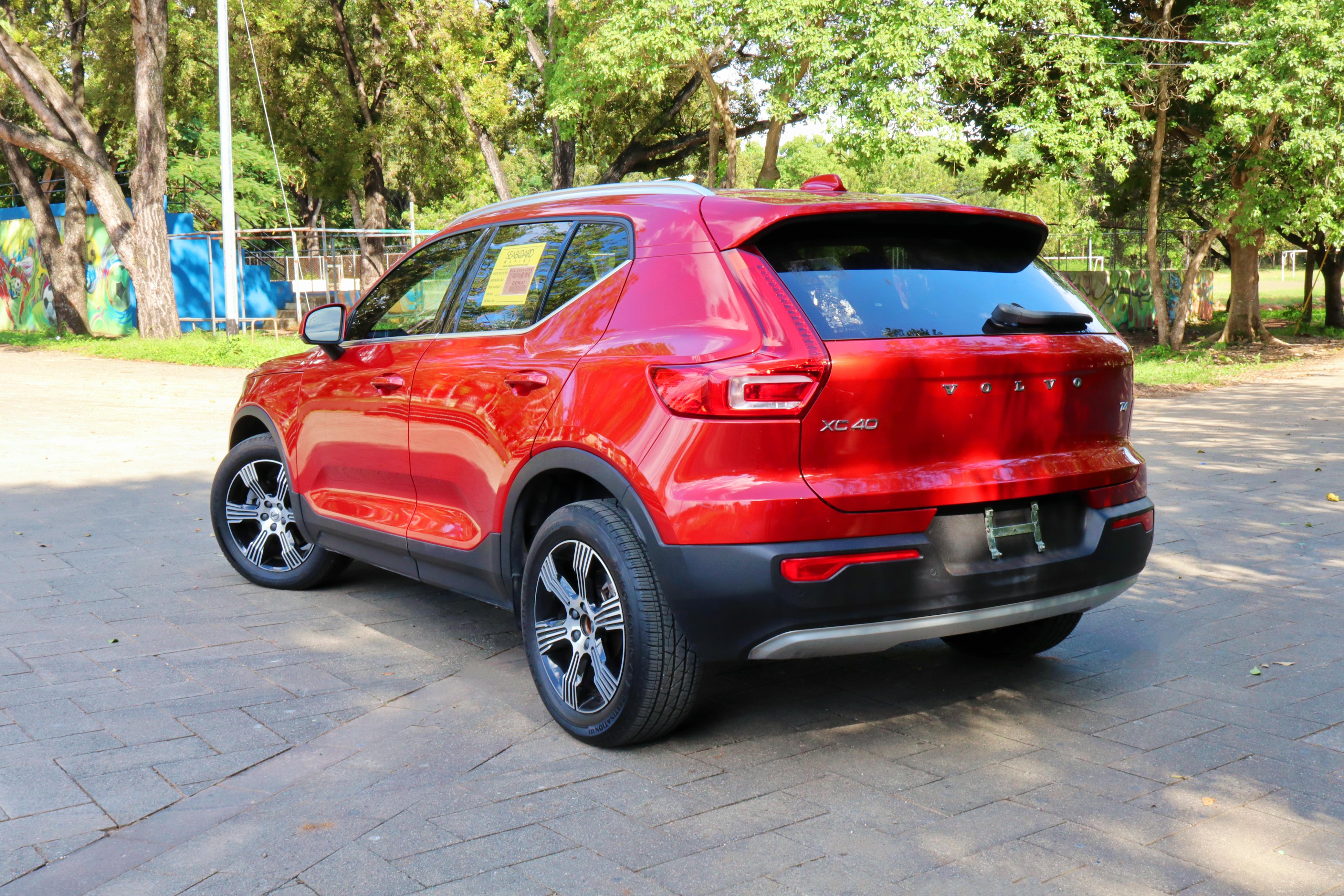 jeepetas y camionetas - Aprovecha y montate en esta exclusiva volvo XC40 2021 excelente condiciones  3