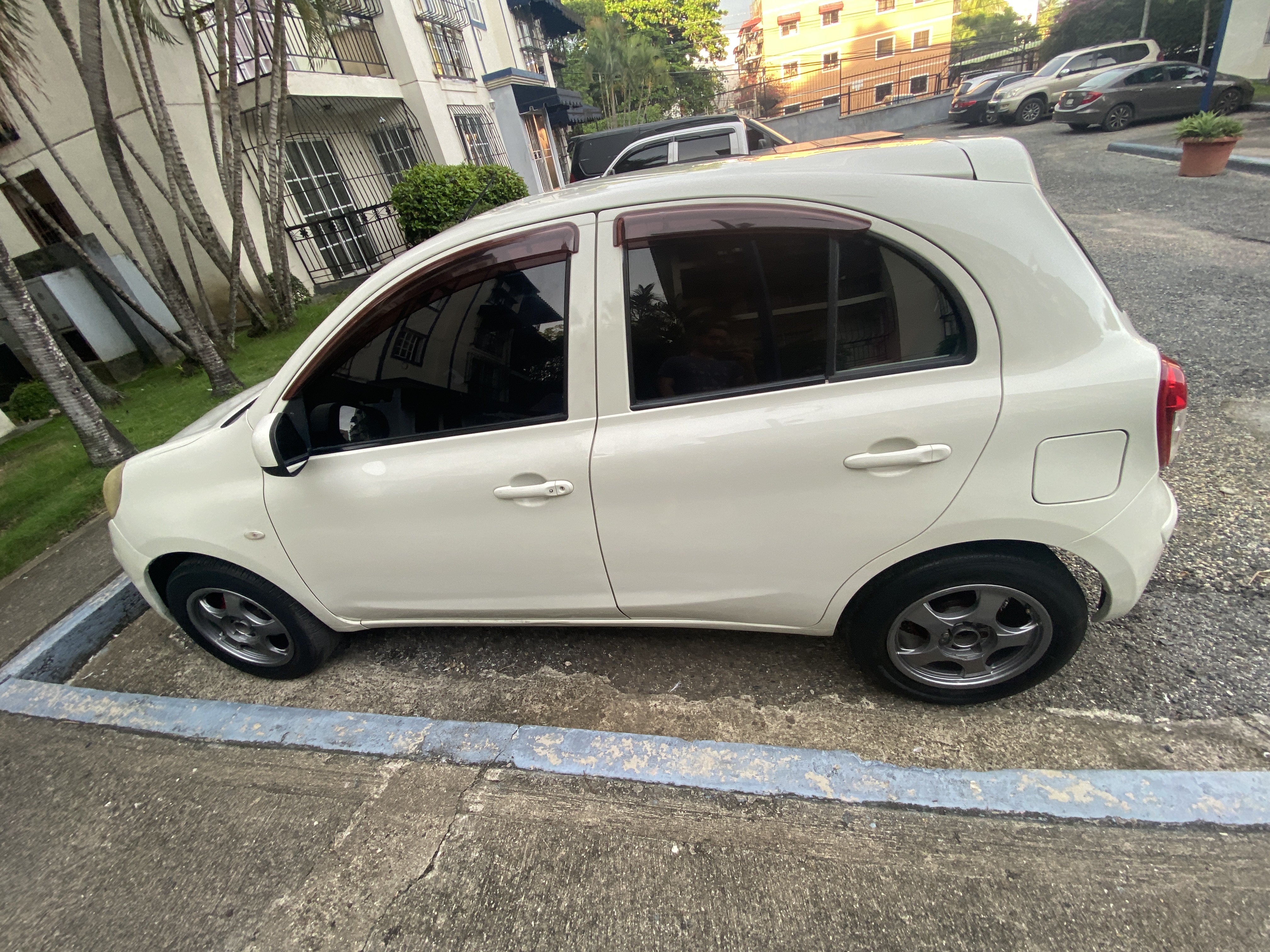 carros - Nissan March 2012 oportunidad  6