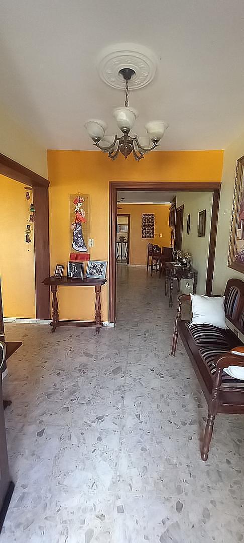 casas - Vendo casa grande en Alameda  1