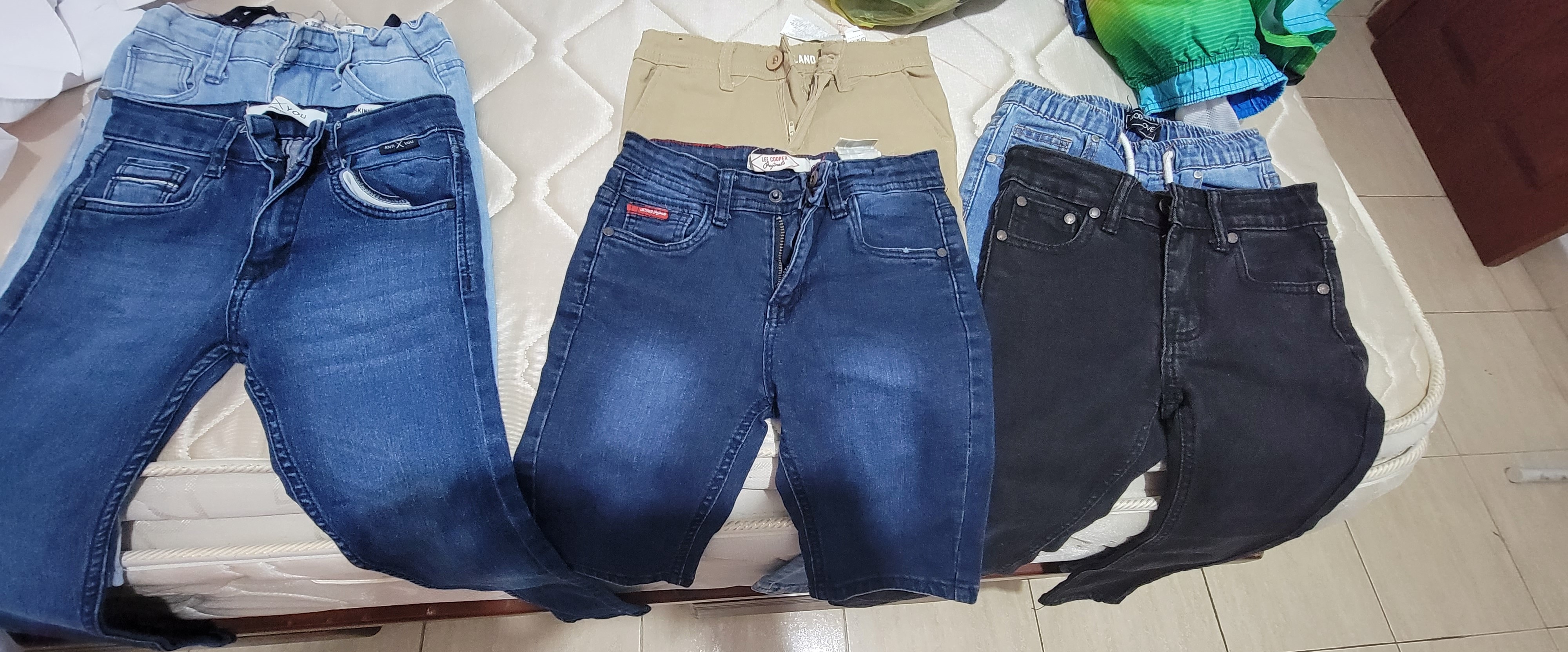 ropa y zapatos - **Vendo ropa para niños size 2,4,6 t, y zapatos 9, 9