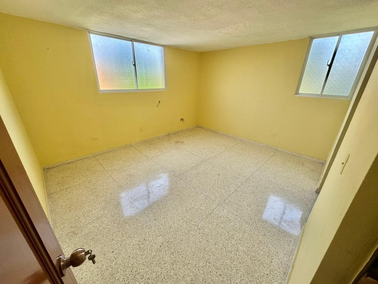apartamentos - Apartamento en Venta
LOS PRADOS 
USD 125,000.00
Mantenimiento: RD$2,000.00

 5